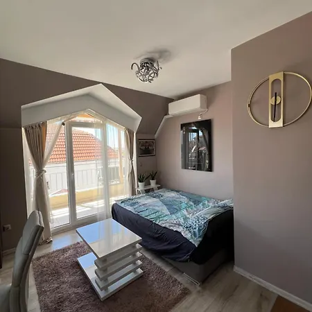Jamais Vue Apartment Nesebar